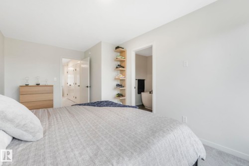 488 38A Street, Edmonton, AB - Indoor Photo Showing Bedroom