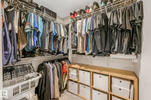 488 38A Street, Edmonton, AB - Indoor With Storage