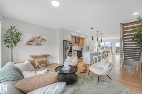 488 38A Street, Edmonton, AB - Indoor Photo Showing Living Room
