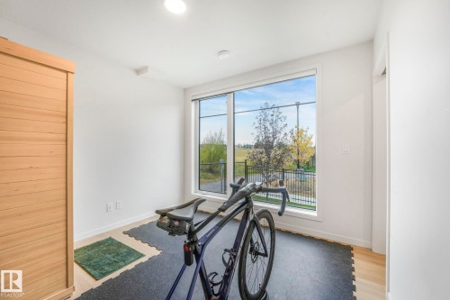 488 38A Street, Edmonton, AB - Indoor Photo Showing Other Room