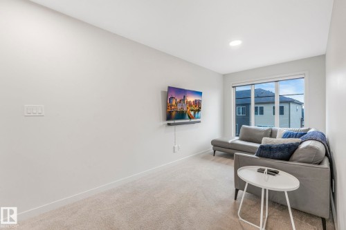 488 38A Street, Edmonton, AB - Indoor