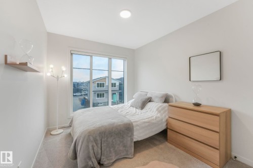 488 38A Street, Edmonton, AB - Indoor Photo Showing Bedroom