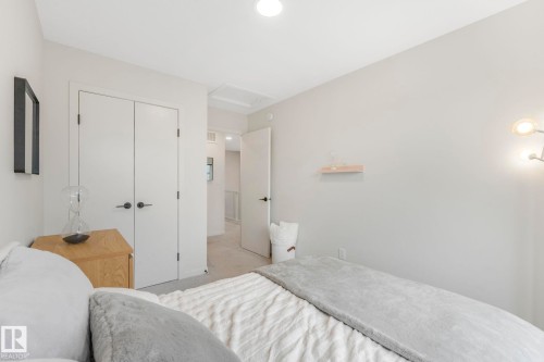 488 38A Street, Edmonton, AB - Indoor Photo Showing Bedroom
