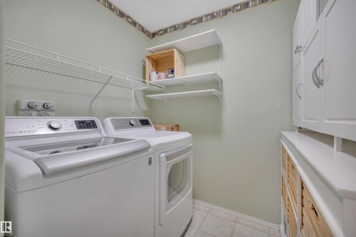 305 10221 111 Street, Edmonton, AB - Indoor Photo Showing Laundry Room
