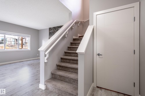 7298 Edgemont Way, Edmonton, AB - Indoor Photo Showing Other Room