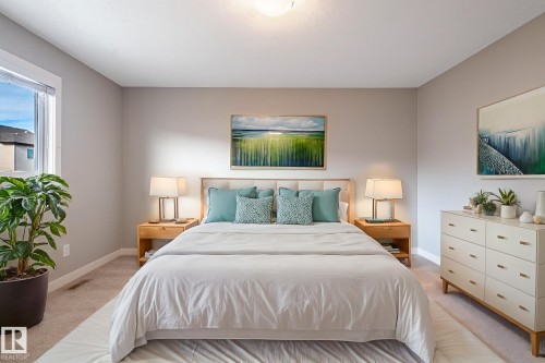 7298 Edgemont Way, Edmonton, AB - Indoor Photo Showing Bedroom