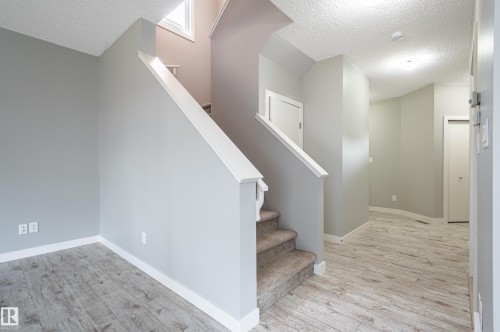 7298 Edgemont Way, Edmonton, AB - Indoor Photo Showing Other Room