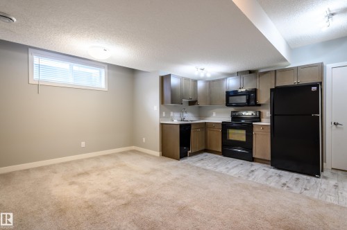 7298 Edgemont Way, Edmonton, AB - Indoor