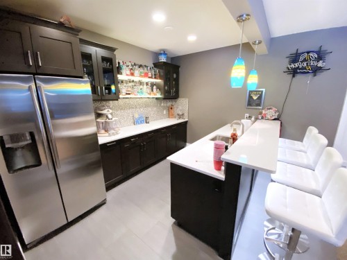 2 53120 Rge Road 15, Rural Parkland County, AB - Indoor Photo Showing Kitchen