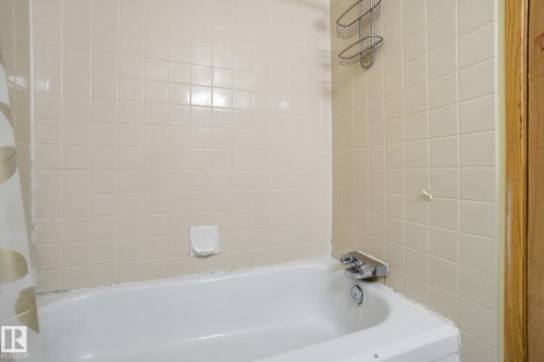 109 2624 Mill Woods Road E, Edmonton, AB - Indoor Photo Showing Bathroom