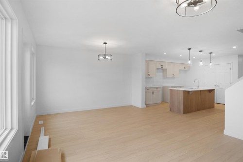 1535 208 Street, Edmonton, AB - Indoor Photo Showing Kitchen