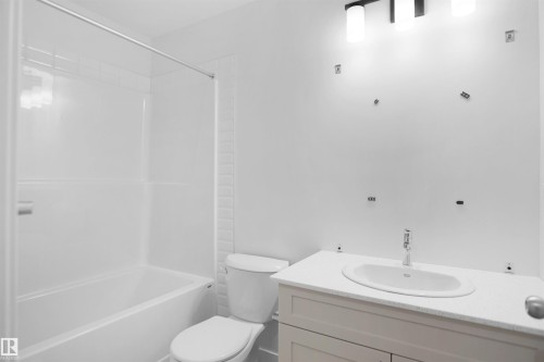 1535 208 Street, Edmonton, AB - Indoor Photo Showing Bathroom
