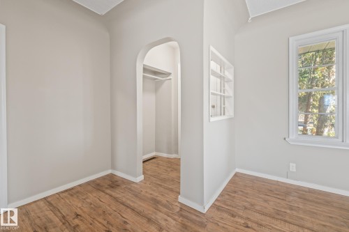 10818 38 Street, Edmonton, AB - Indoor Photo Showing Other Room