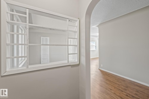 10818 38 Street, Edmonton, AB - Indoor Photo Showing Other Room