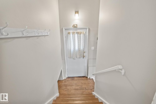 10818 38 Street, Edmonton, AB - Indoor Photo Showing Other Room