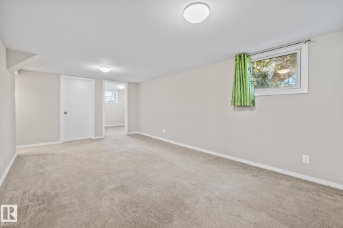 10818 38 Street, Edmonton, AB - Indoor Photo Showing Other Room