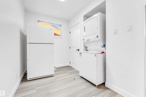 10751 164 Street, Edmonton, AB - Indoor Photo Showing Laundry Room