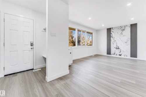 10751 164 Street, Edmonton, AB - Indoor Photo Showing Other Room