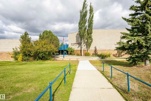 701 Revell Crescent, Edmonton, AB - Outdoor With View