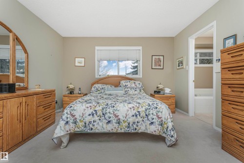 701 Revell Crescent, Edmonton, AB - Indoor Photo Showing Bedroom