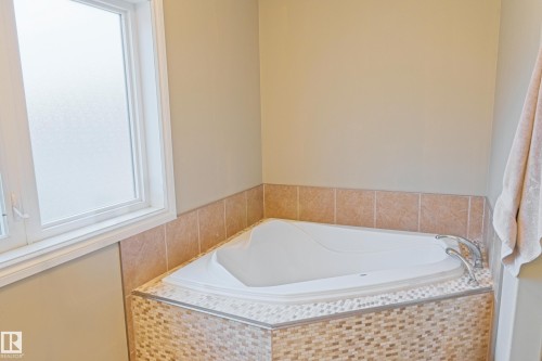 620081 Rge Rd 62, Rural Woodlands County, AB - Indoor Photo Showing Bathroom