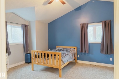 620081 Rge Rd 62, Rural Woodlands County, AB - Indoor Photo Showing Bedroom