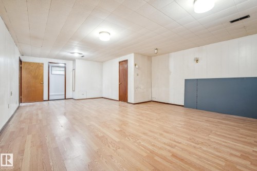 6007 95 Avenue, Edmonton, AB - Indoor Photo Showing Other Room