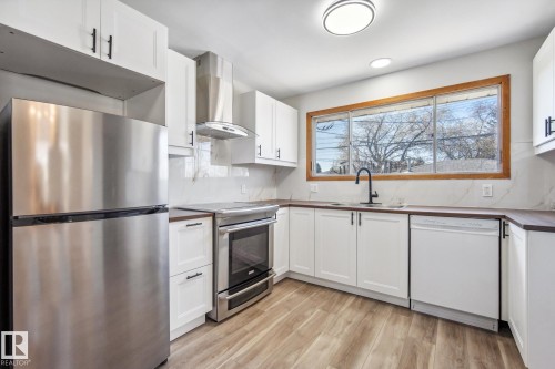 6007 95 Avenue, Edmonton, AB - Indoor Photo Showing Kitchen