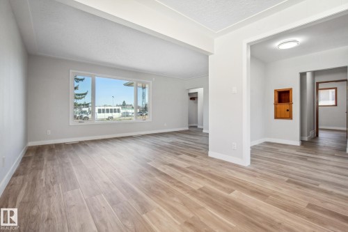 6007 95 Avenue, Edmonton, AB - Indoor