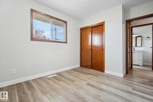 6007 95 Avenue, Edmonton, AB - Indoor Photo Showing Other Room