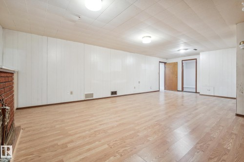 6007 95 Avenue, Edmonton, AB - Indoor Photo Showing Other Room