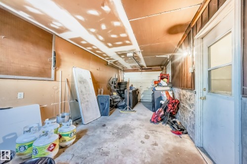 5144 37 Avenue, Edmonton, AB - Indoor