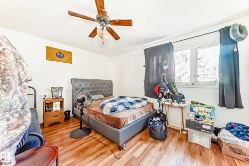 5144 37 Avenue, Edmonton, AB - Indoor Photo Showing Bedroom