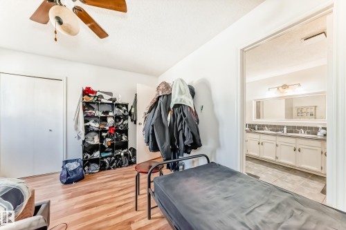 5144 37 Avenue, Edmonton, AB - Indoor