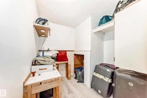5144 37 Avenue, Edmonton, AB - Indoor