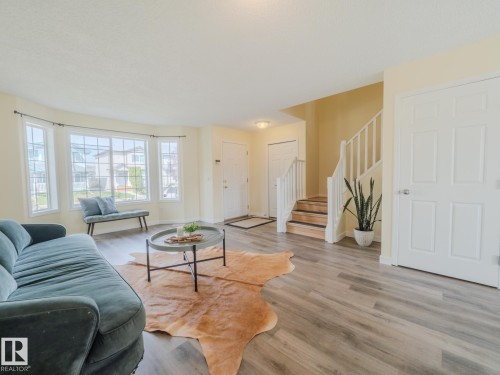 15013 135A Street, Edmonton, AB - Indoor Photo Showing Living Room