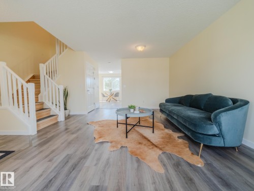 15013 135A Street, Edmonton, AB - Indoor