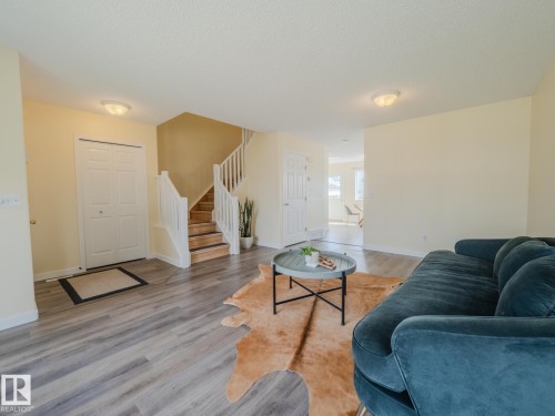 15013 135A Street, Edmonton, AB - Indoor Photo Showing Living Room