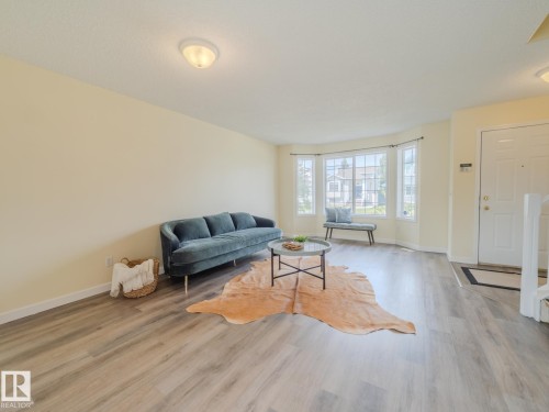 15013 135A Street, Edmonton, AB - Indoor Photo Showing Living Room