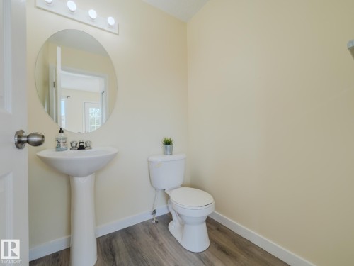 15013 135A Street, Edmonton, AB - Indoor Photo Showing Bathroom