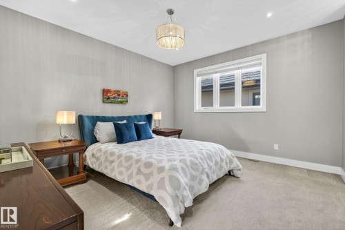 4810 Donsdale Drive, Edmonton, AB - Indoor Photo Showing Bedroom