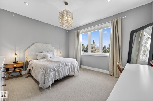 4810 Donsdale Drive, Edmonton, AB - Indoor Photo Showing Bedroom