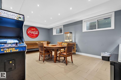 4810 Donsdale Drive, Edmonton, AB - Indoor Photo Showing Other Room