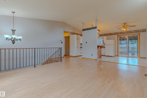 1353 39 Street, Edmonton, AB - Indoor Photo Showing Other Room