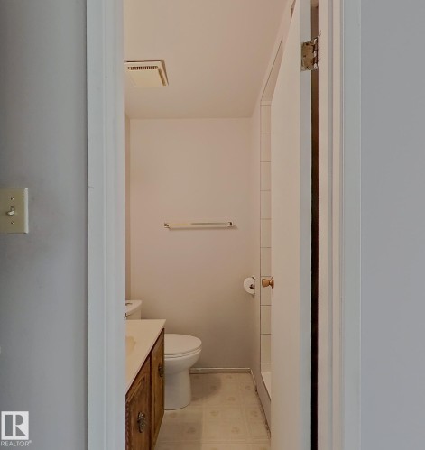 1353 39 Street, Edmonton, AB - Indoor Photo Showing Bathroom