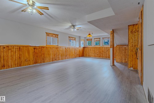 1353 39 Street, Edmonton, AB - Indoor Photo Showing Other Room