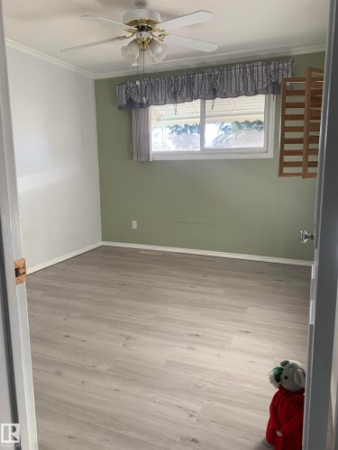 13519 71 Street, Edmonton, AB - Indoor Photo Showing Other Room