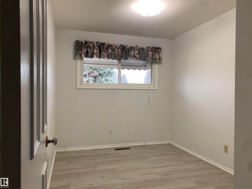 13519 71 Street, Edmonton, AB - Indoor Photo Showing Other Room