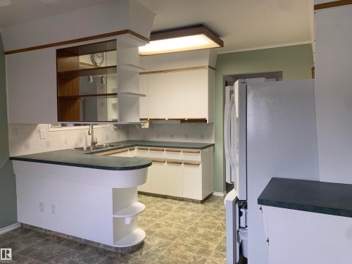 13519 71 Street, Edmonton, AB - Indoor Photo Showing Other Room