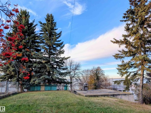 View of yard - 10014 103 Ave, Lac La Biche, AB - Outdoor